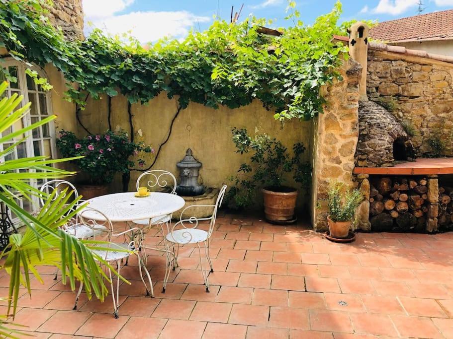 La Maison De Mama C: Charming French Village Home Sainte-Colombe-sur-lʼHers Kültér fotó